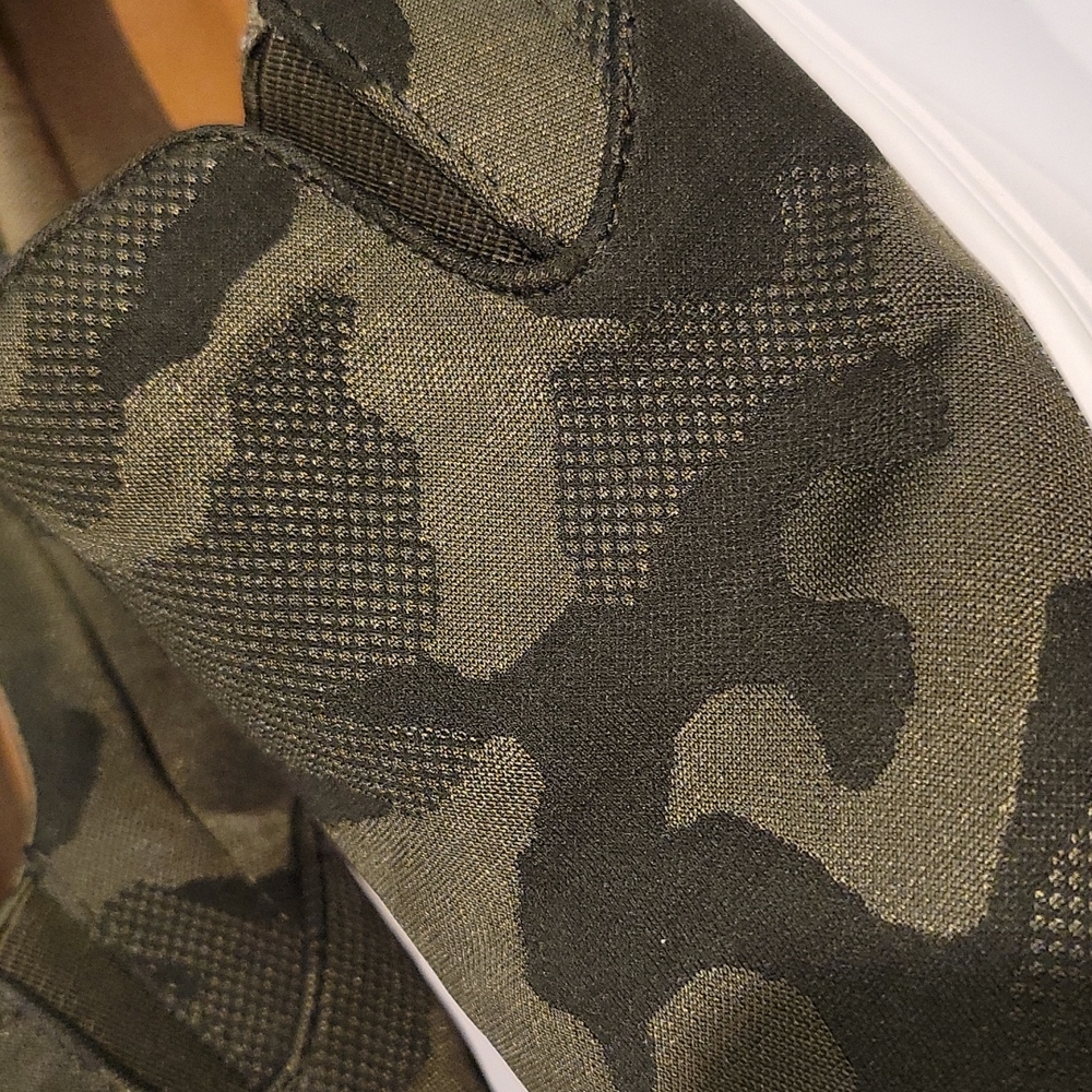 Steve Madden Slip-on Sneaker - Picture 5 of 8